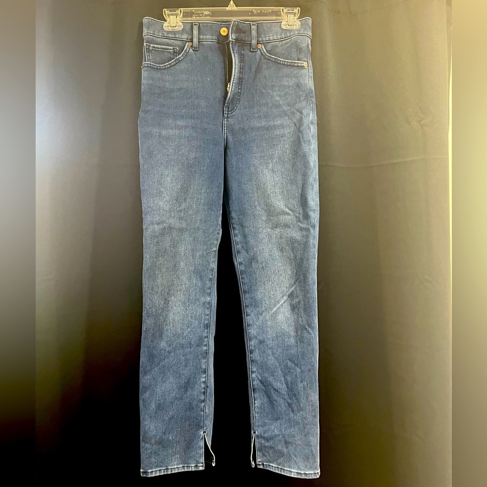6 slim fit high waisted Express jeans with stretch. Light- medium wash